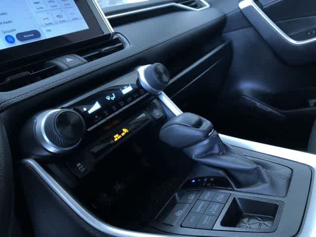 Thumbnail: 2025 Toyota RAV4 - 29