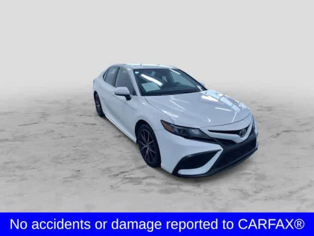 Used 2024 Toyota Camry SE Car