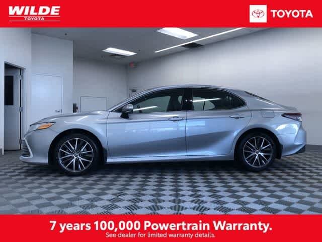 2023 Toyota Camry Hybrid XLE photo 2