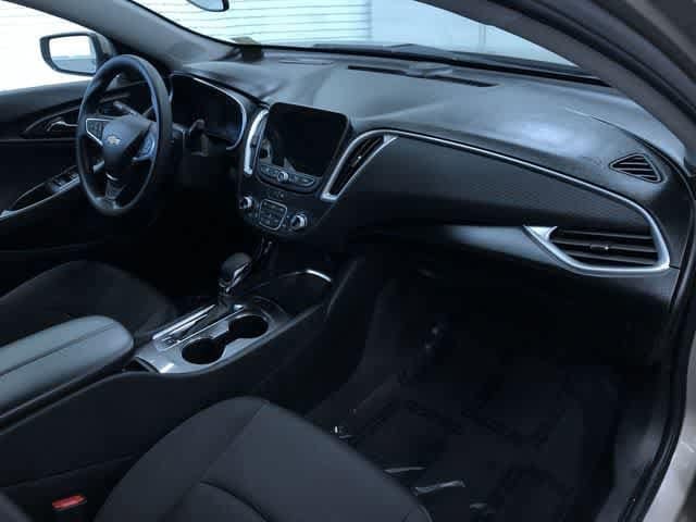 Thumbnail: 2024 Chevrolet Malibu - 24