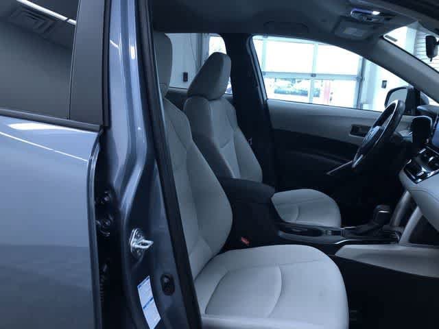 Thumbnail: 2022 Toyota Corolla Cross - 22