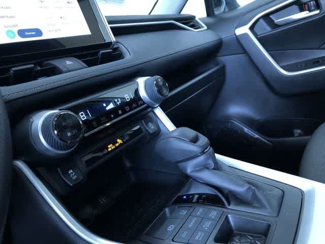 Thumbnail: 2025 Toyota RAV4 - 29