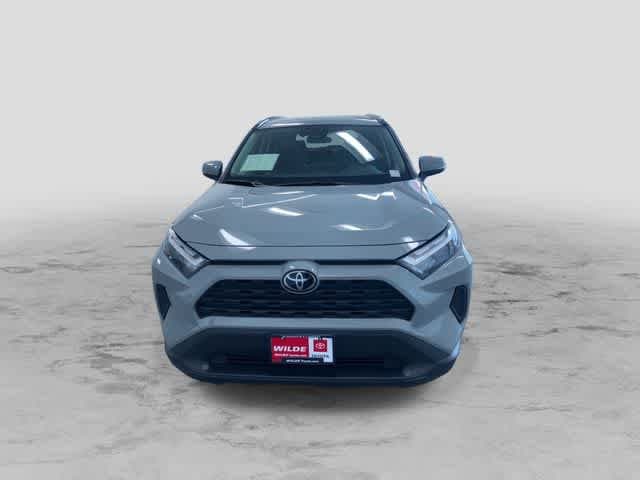 Thumbnail: 2022 Toyota RAV4 - 8