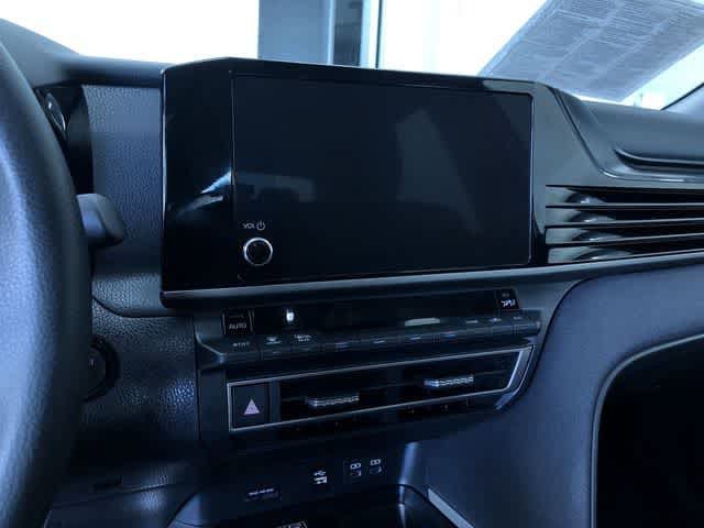 Thumbnail: 2025 Toyota Camry - 27