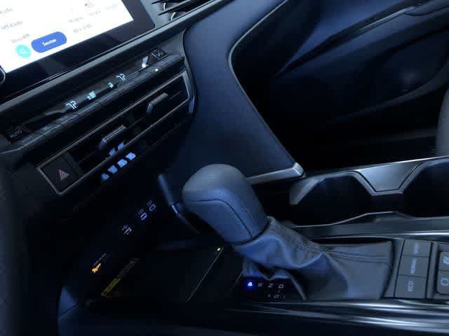 Thumbnail: 2025 Toyota Camry - 30