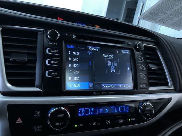 Thumbnail: 2018 Toyota Highlander - 31