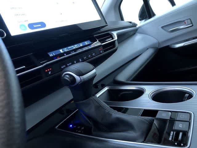 Thumbnail: 2025 Toyota Sienna - 30