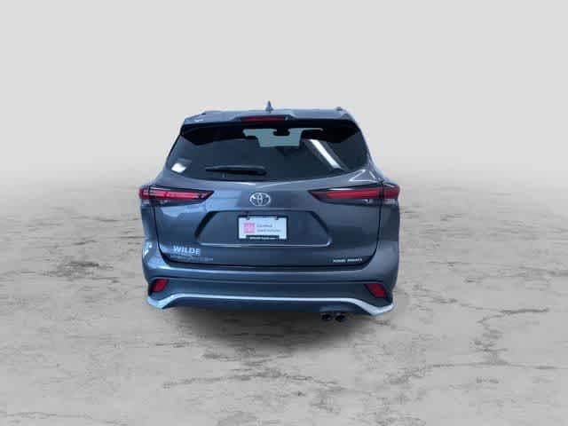 Thumbnail: 2025 Toyota Highlander - 8