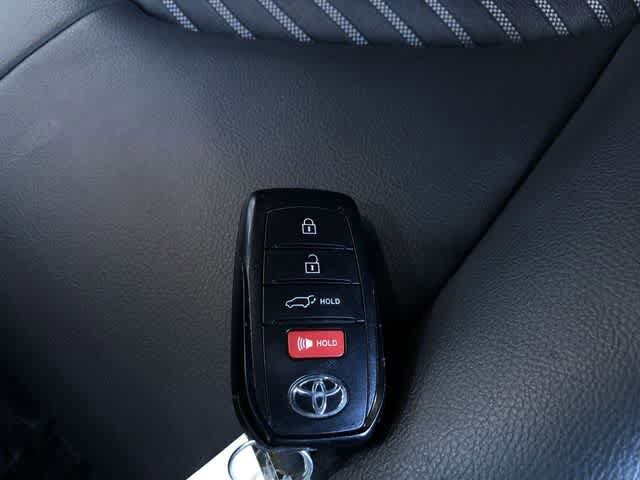 Thumbnail: 2025 Toyota Highlander - 32