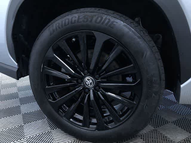 Thumbnail: 2025 Toyota Highlander - 16