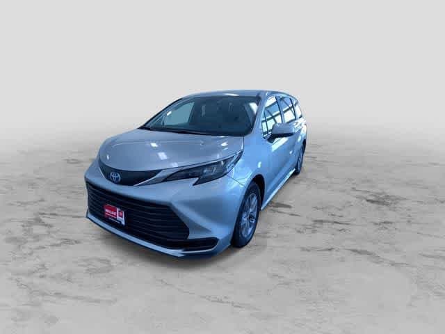 Thumbnail: 2025 Toyota Sienna - 6
