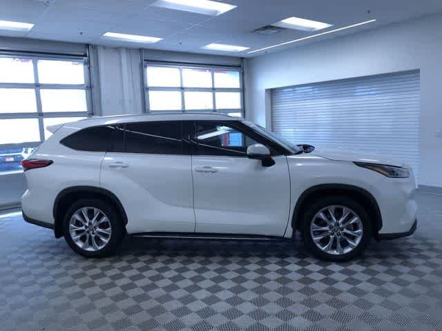 Thumbnail: 2021 Toyota Highlander - 36