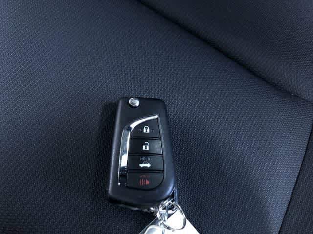 Thumbnail: 2025 Toyota Corolla - 30