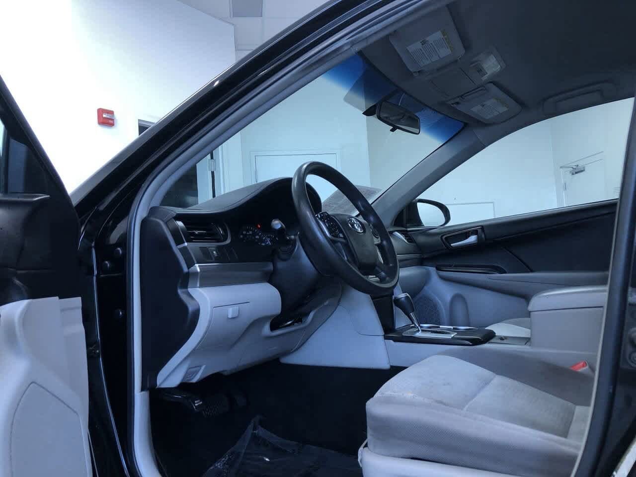 Thumbnail: 2014 Toyota Camry - 10