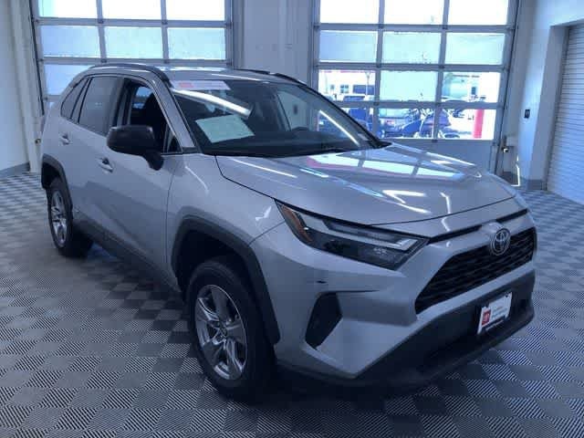 2025 Toyota RAV4 LE - Photo 36