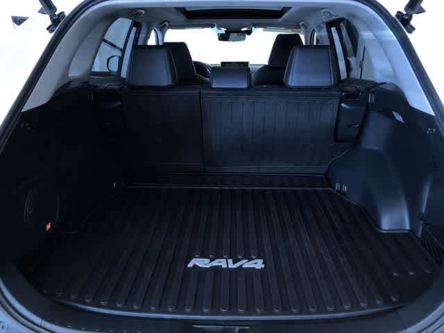 Thumbnail: 2020 Toyota RAV4 - 34