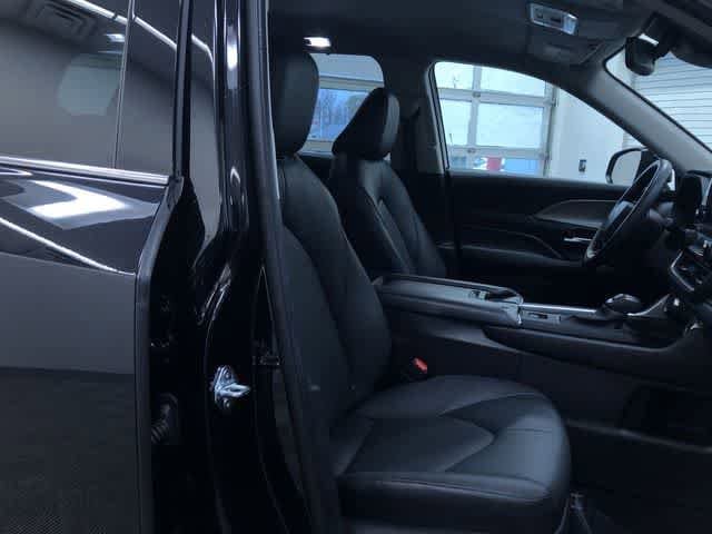 Thumbnail: 2025 Toyota Grand Highlander - 25