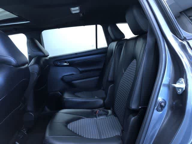 Thumbnail: 2025 Toyota Highlander - 20