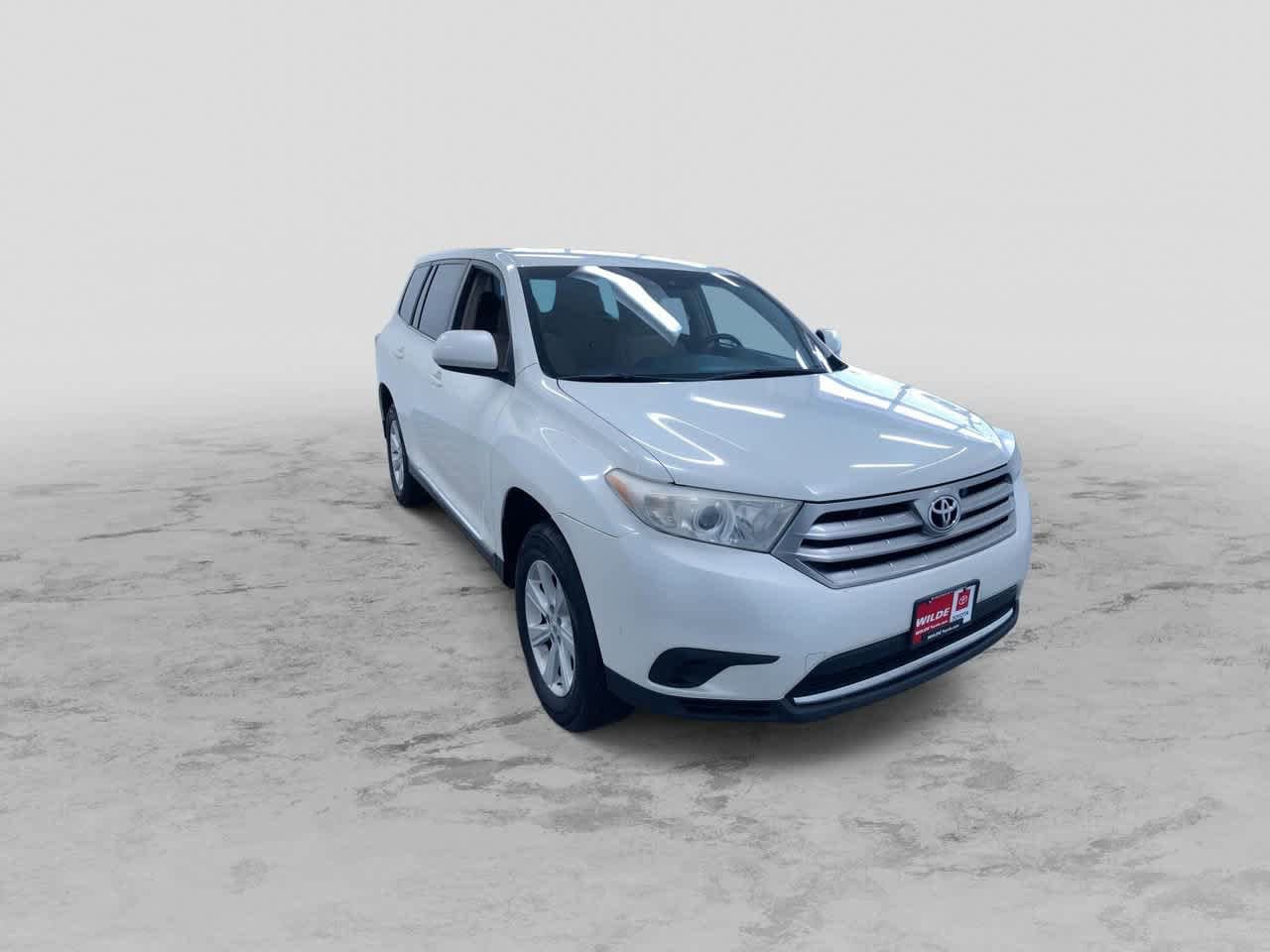 Thumbnail: 2013 Toyota Highlander - 3