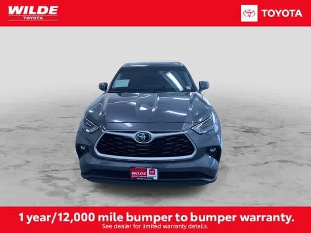 Thumbnail: 2023 Toyota Highlander - 4