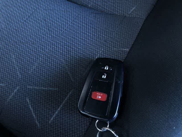 Thumbnail: 2025 Toyota RAV4 - 33