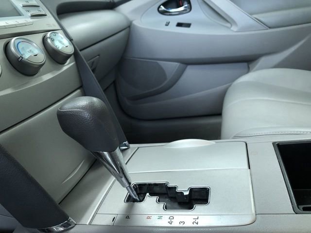2009 Toyota Camry  35
