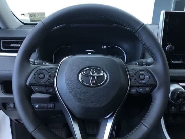 Thumbnail: 2025 Toyota RAV4 - 16