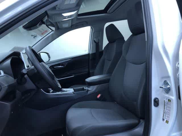 Thumbnail: 2025 Toyota RAV4 - 18