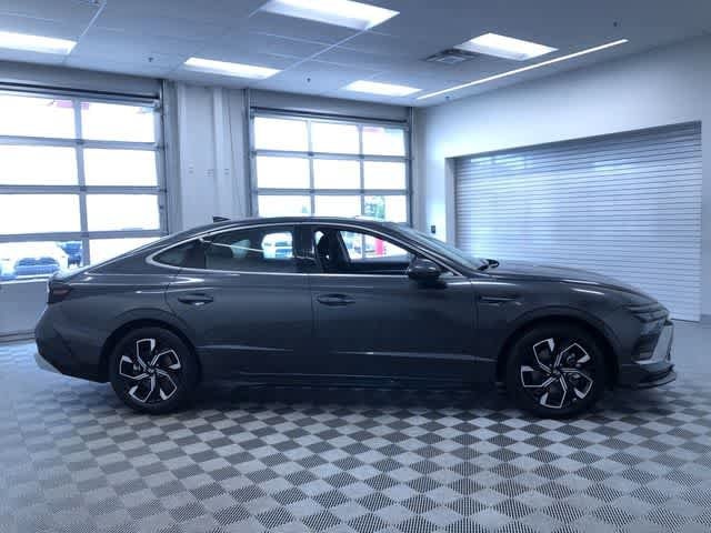 Thumbnail: 2025 Hyundai Sonata - 32
