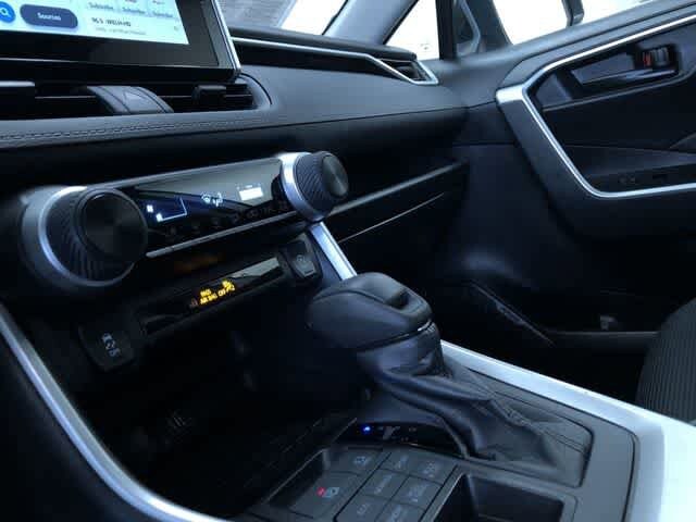 Thumbnail: 2025 Toyota RAV4 - 29