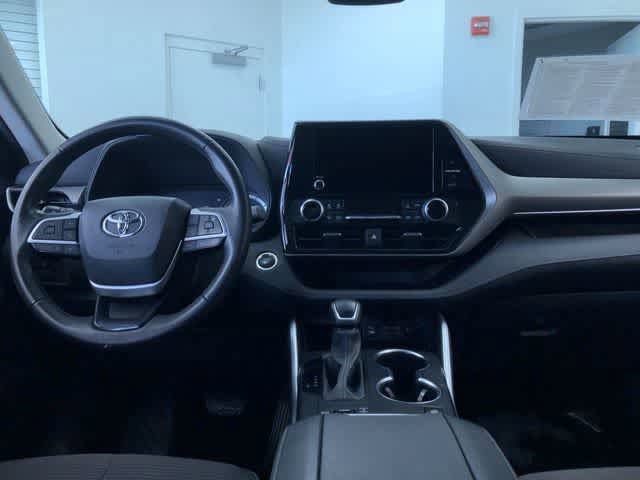 Thumbnail: 2024 Toyota Highlander - 19