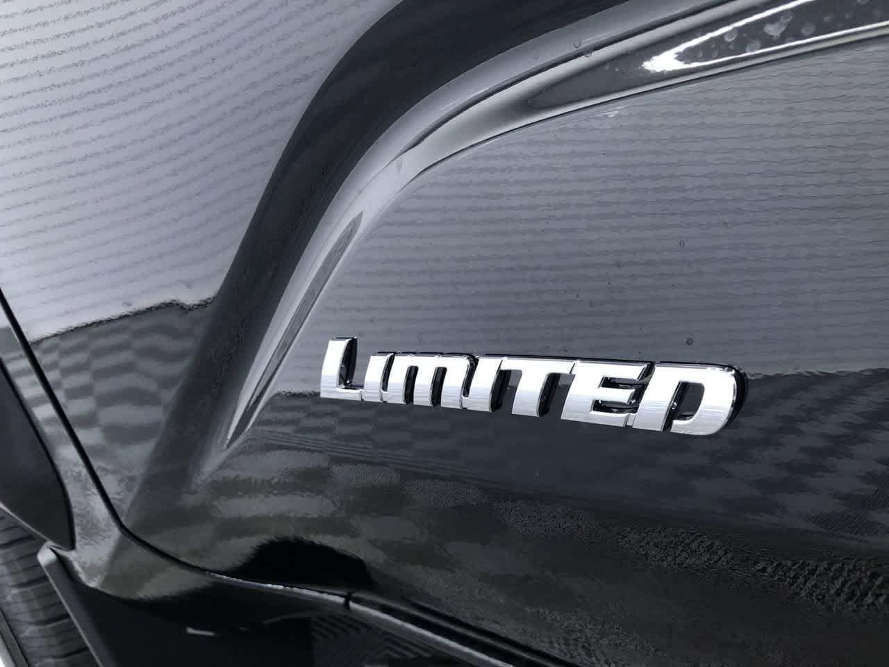 2024 Toyota Tacoma Limited 6