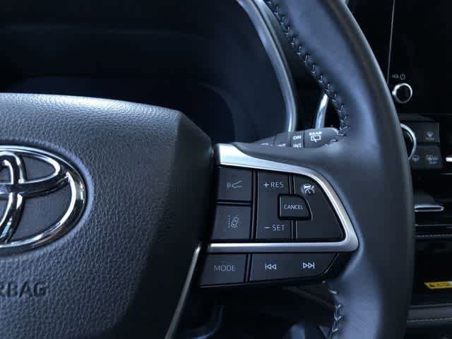 Thumbnail: 2025 Toyota Highlander - 26