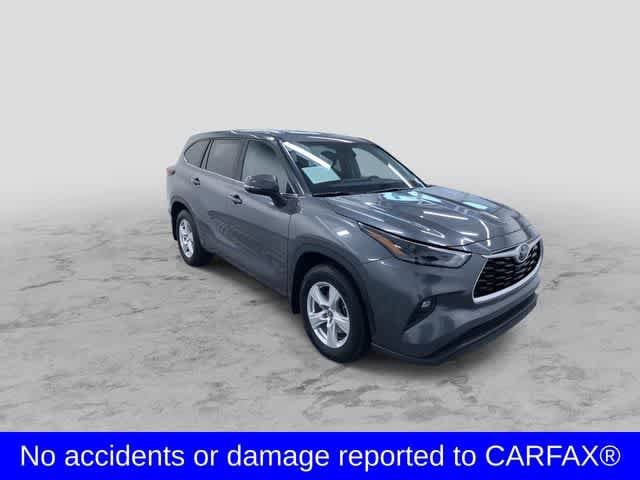 Thumbnail: 2024 Toyota Highlander - 3