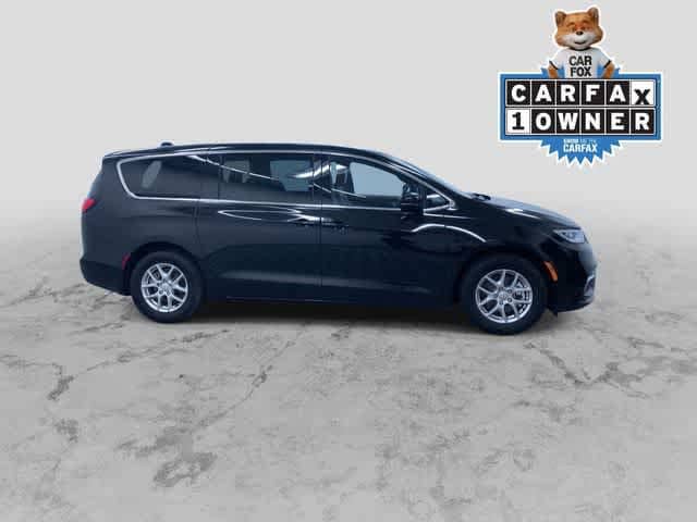 Thumbnail: 2025 Chrysler Pacifica - 2