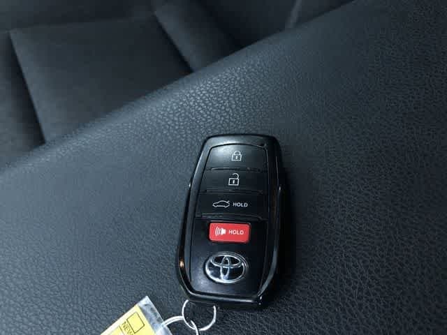 Thumbnail: 2025 Toyota Camry - 32