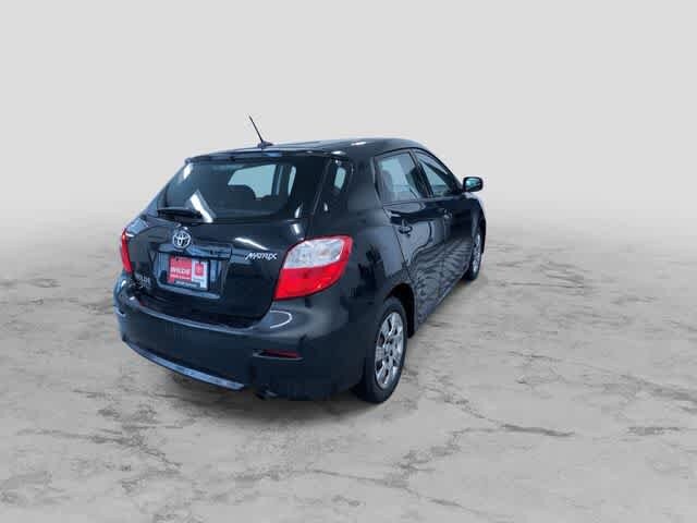 Thumbnail: 2013 Toyota Matrix - 10