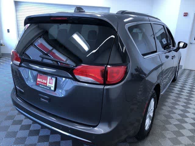 Thumbnail: 2017 Chrysler Pacifica - 35