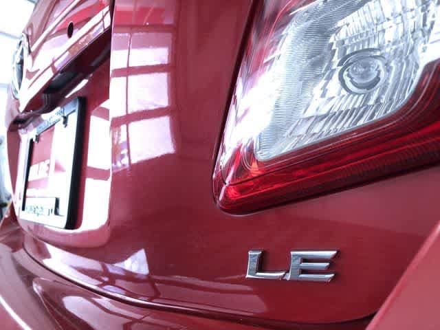 Thumbnail: 2011 Toyota Camry - 16