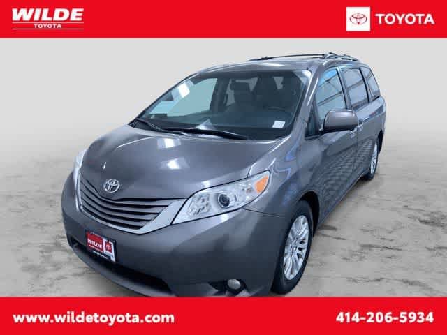 2015 Toyota Sienna XLE -
                  West Allis, WI
