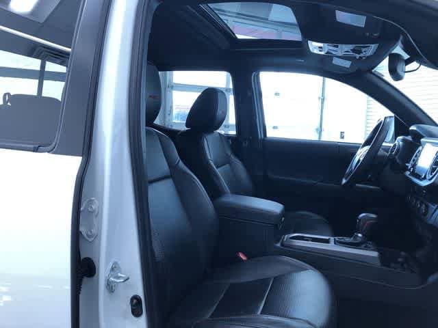 Thumbnail: 2022 Toyota Tacoma - 15