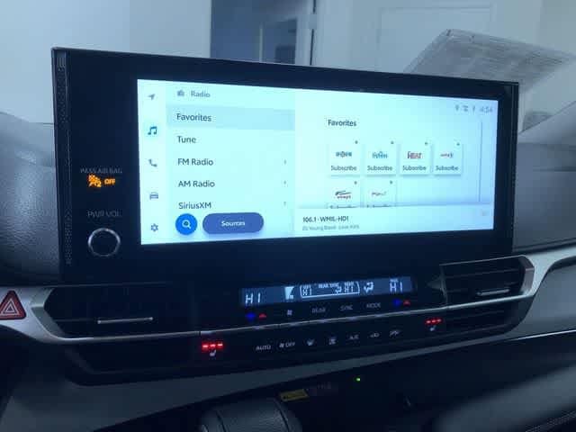 Thumbnail: 2025 Toyota Sienna - 29