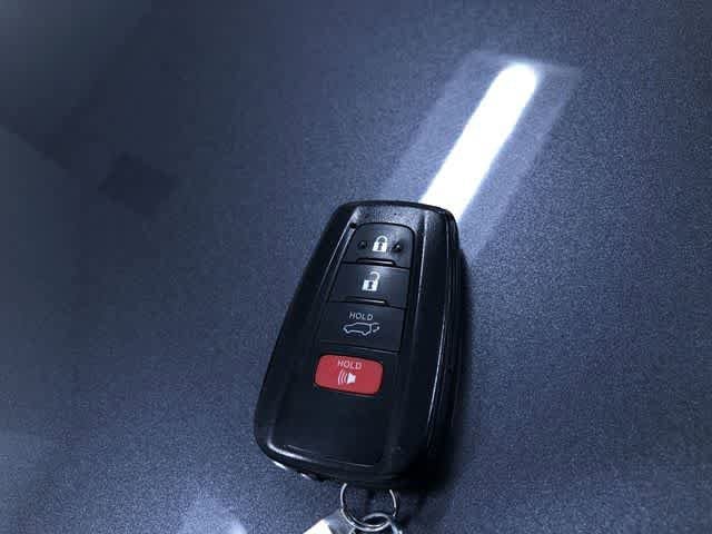 Thumbnail: 2025 Toyota RAV4 - 32