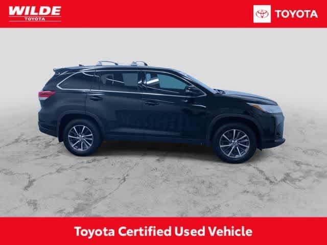 Thumbnail: 2019 Toyota Highlander - 2