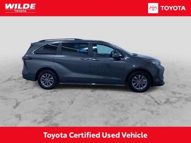 Thumbnail: 2025 Toyota Sienna - 2