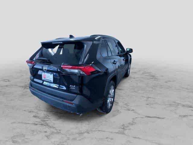 Thumbnail: 2020 Toyota RAV4 - 9