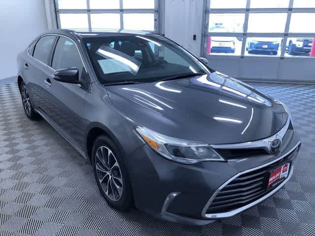 Thumbnail: 2018 Toyota Avalon - 36