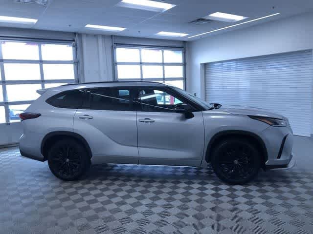 Thumbnail: 2025 Toyota Highlander - 38