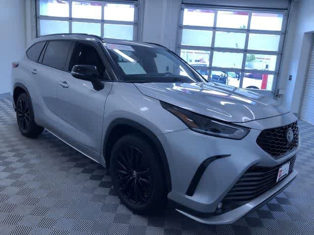 Thumbnail: 2025 Toyota Highlander - 36