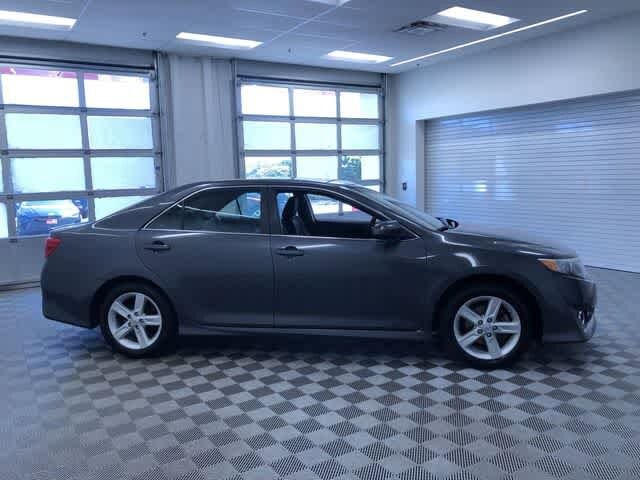Thumbnail: 2012 Toyota Camry - 34
